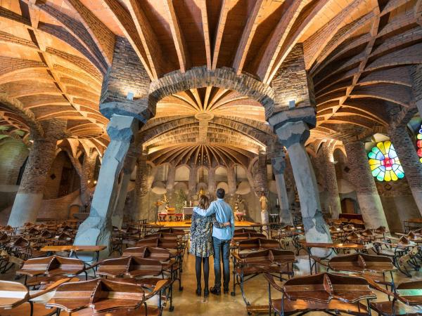 Visita guiada a la Cripta i la Colònia Güell