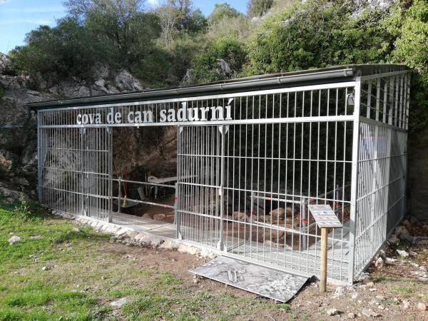 COVA DE CAN SADURNÍ. Jornades de Portes Obertes. 