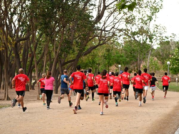 Splau celebra un Plogging per promoure l'esport i la cura del medi ambient