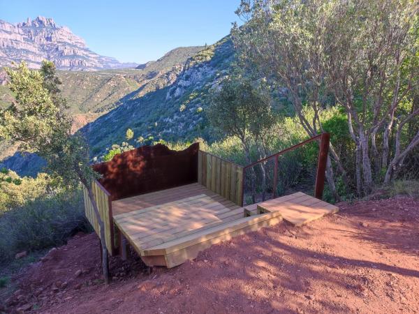 Els visitants ja poden gaudir del ‘balcó’ d’Olesa de Montserrat 