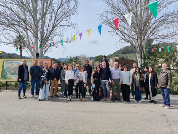 Els Punts d'Informació del Baix Llobregat visiten Catalunya en Miniatura, El Forneret i el Museu de Cinema i de Torrelles Ca la Cinta a Torrelles de Llobregat