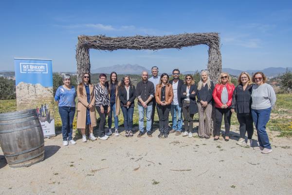 El Baix Llobregat ja llueix els Set Balcons de Montserrat