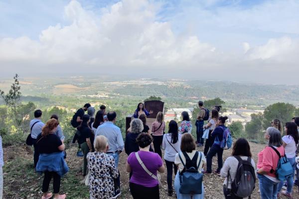 Els Punts d'Informació del Baix Llobregat visiten el Celler i Museu del Vi i del Cava Ramon Canals i els Balcons de Montserrat de Castellví de Rosanes