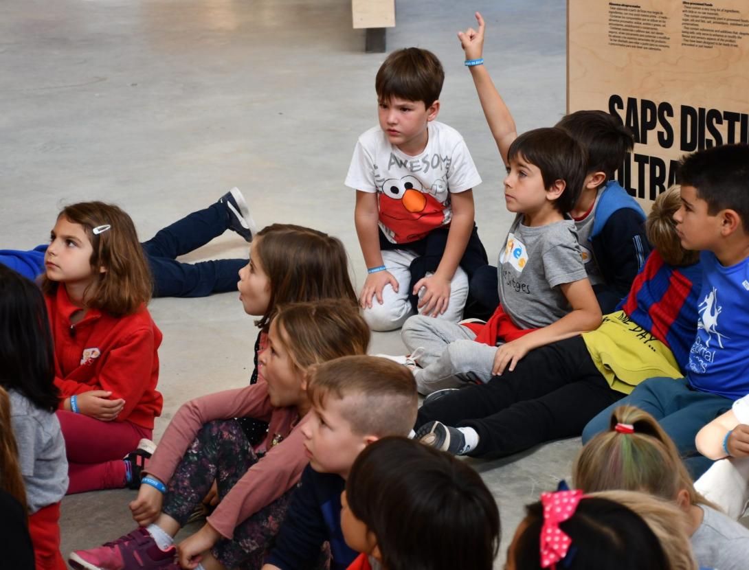 Visita comentada a l'exposició Menja, Actua, Impacta