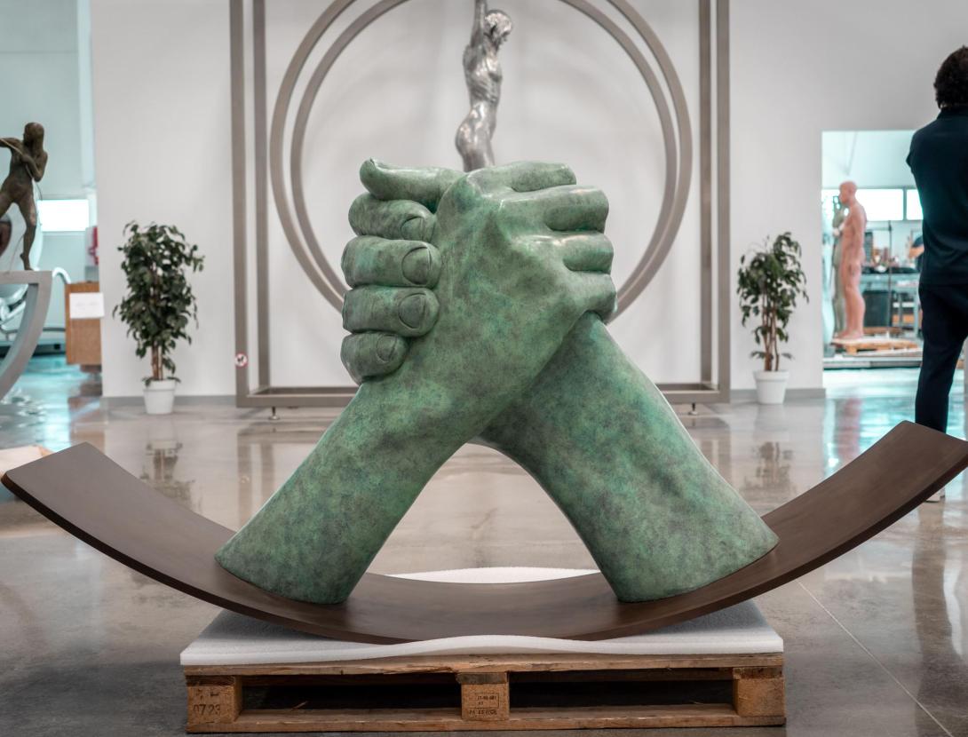 Visita guiada a l'estudi de l'artista Lorenzo Quinn VISITA GUIADA A L'ESTUDI DE L'ARTISTA LORENXO QUINN