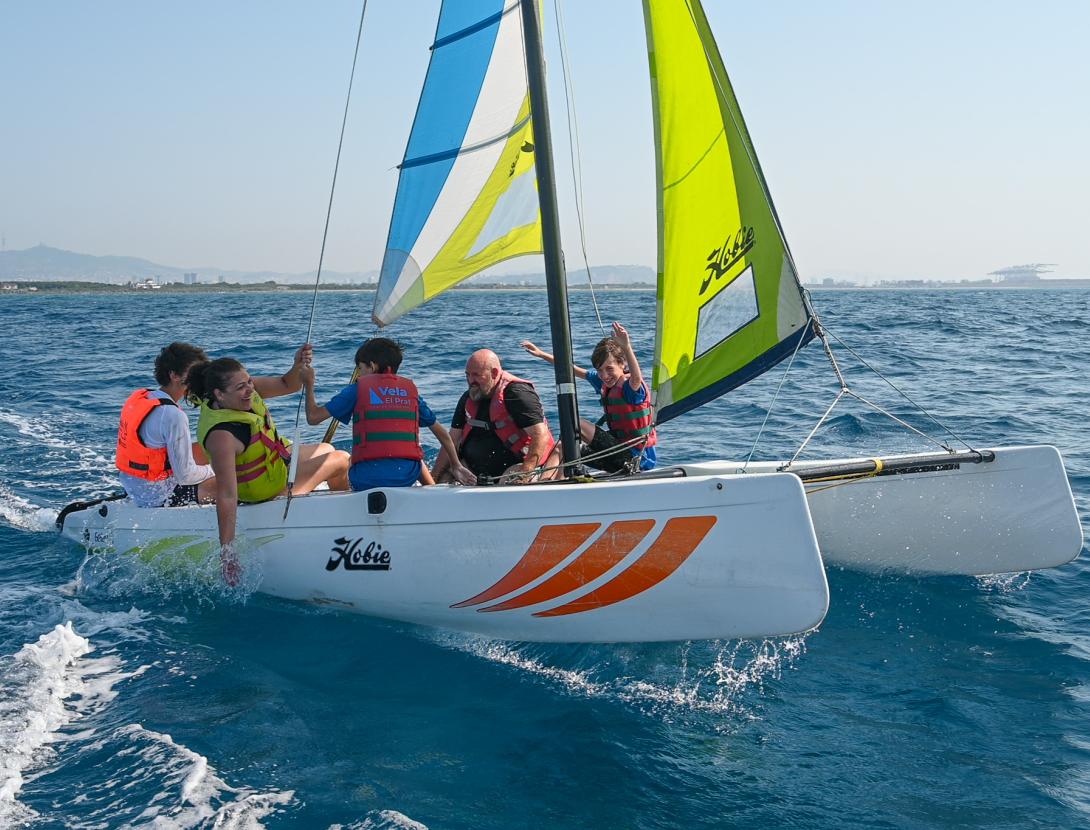 Promoció Turisme BLL – Bateig de Catamarà en Família