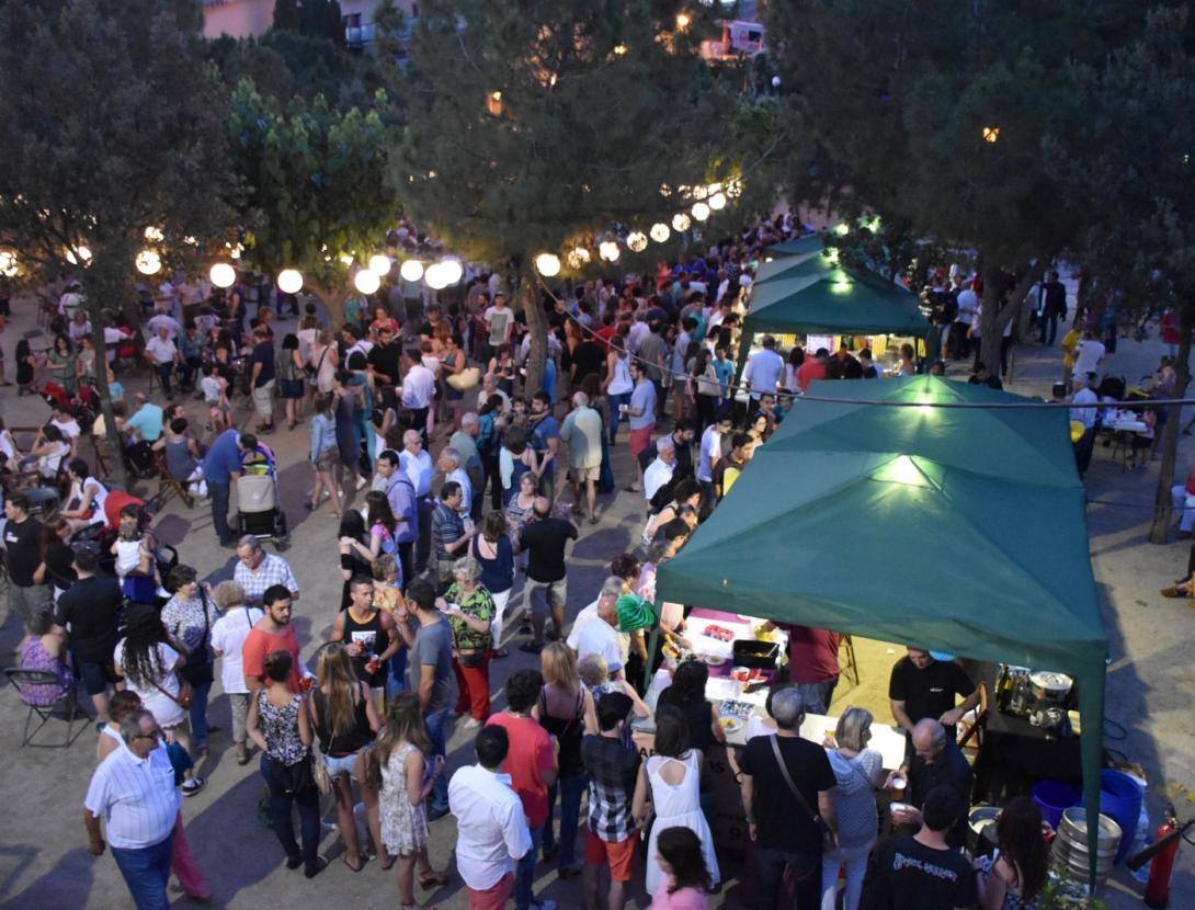 Tastets i castell de focs cloenda Festa Major