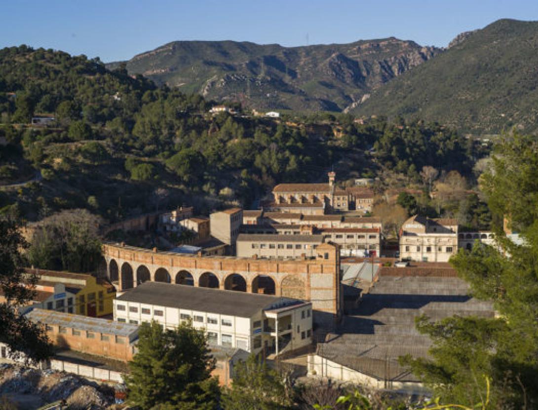 Visita guiada a l'exterior de la Colònia Sedó