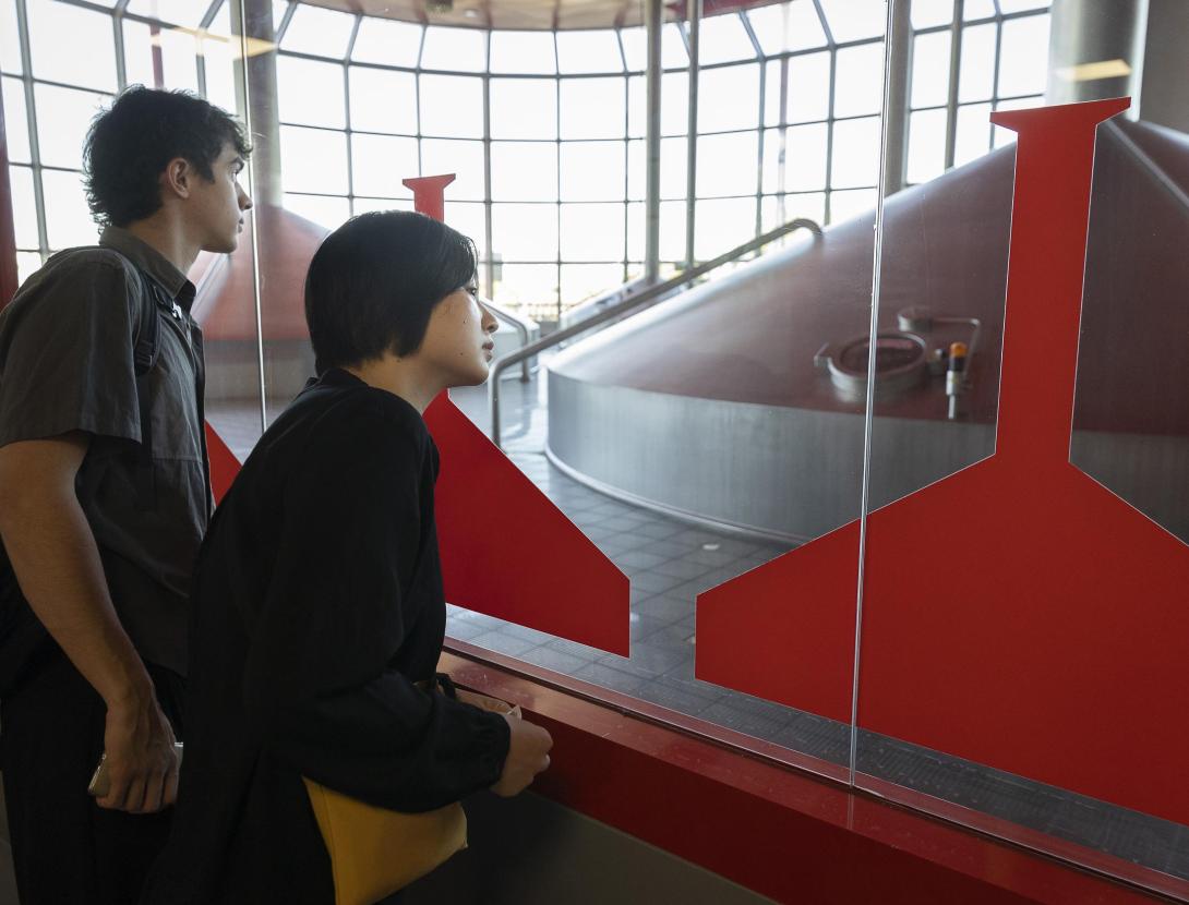 Visita + tast amb tiratge a la Fàbrica Estrella Damm Visita + tast amb tiratge a la Fàbrica Estrella Damm