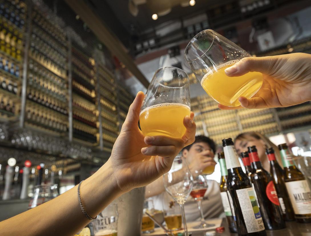 Visita + tast amb tiratge a la Fàbrica Estrella Damm Visita + tast amb tiratge a la Fàbrica Estrella Damm