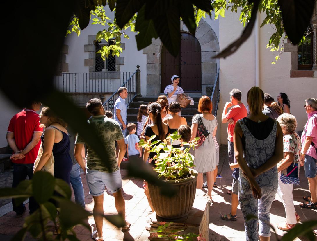 Visita teatralitzada a "L'Enrajolada", Casa Museu Santacana (s. XIX)