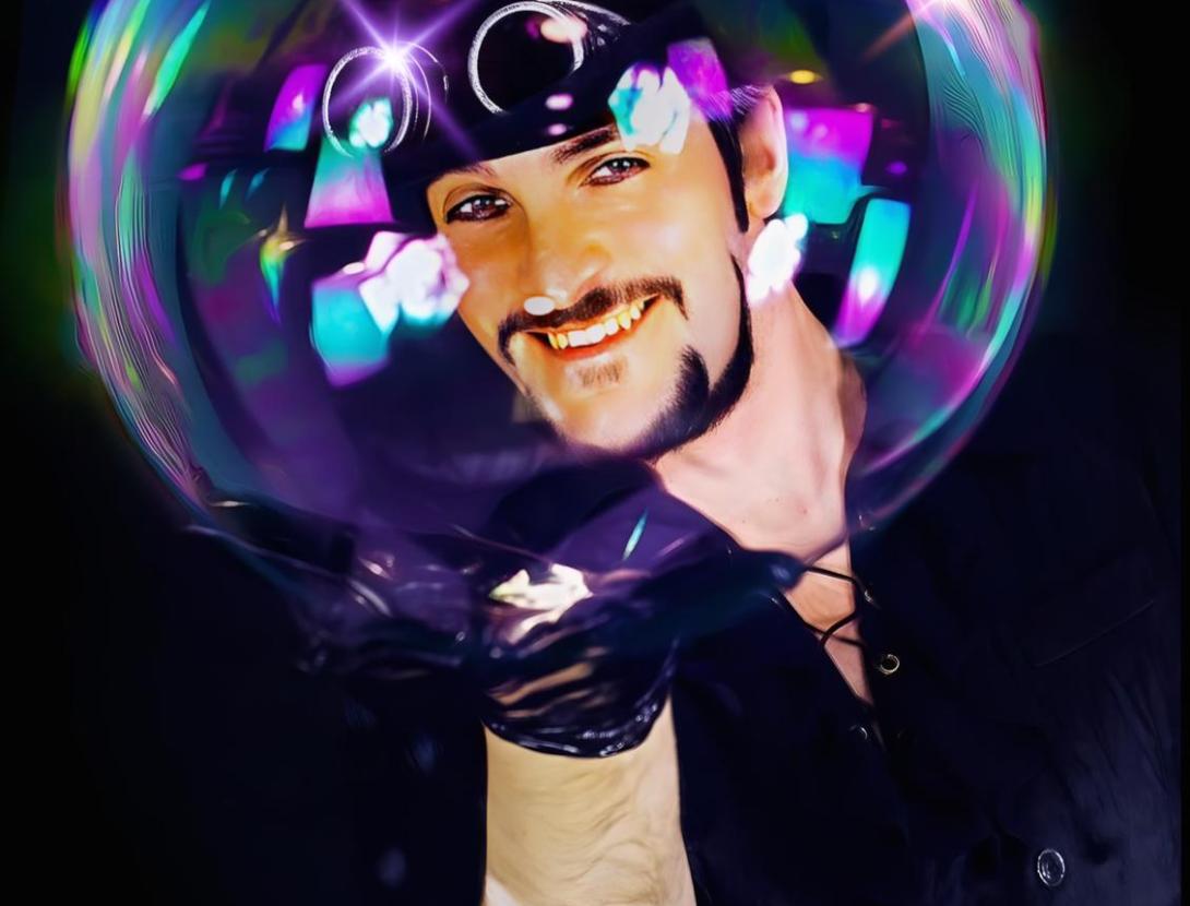 Tallers + Espectacle Dreaming Bubbles by Whitedream Tallers + Espectacle DREAMING BUBBLES by WHITEDREAM