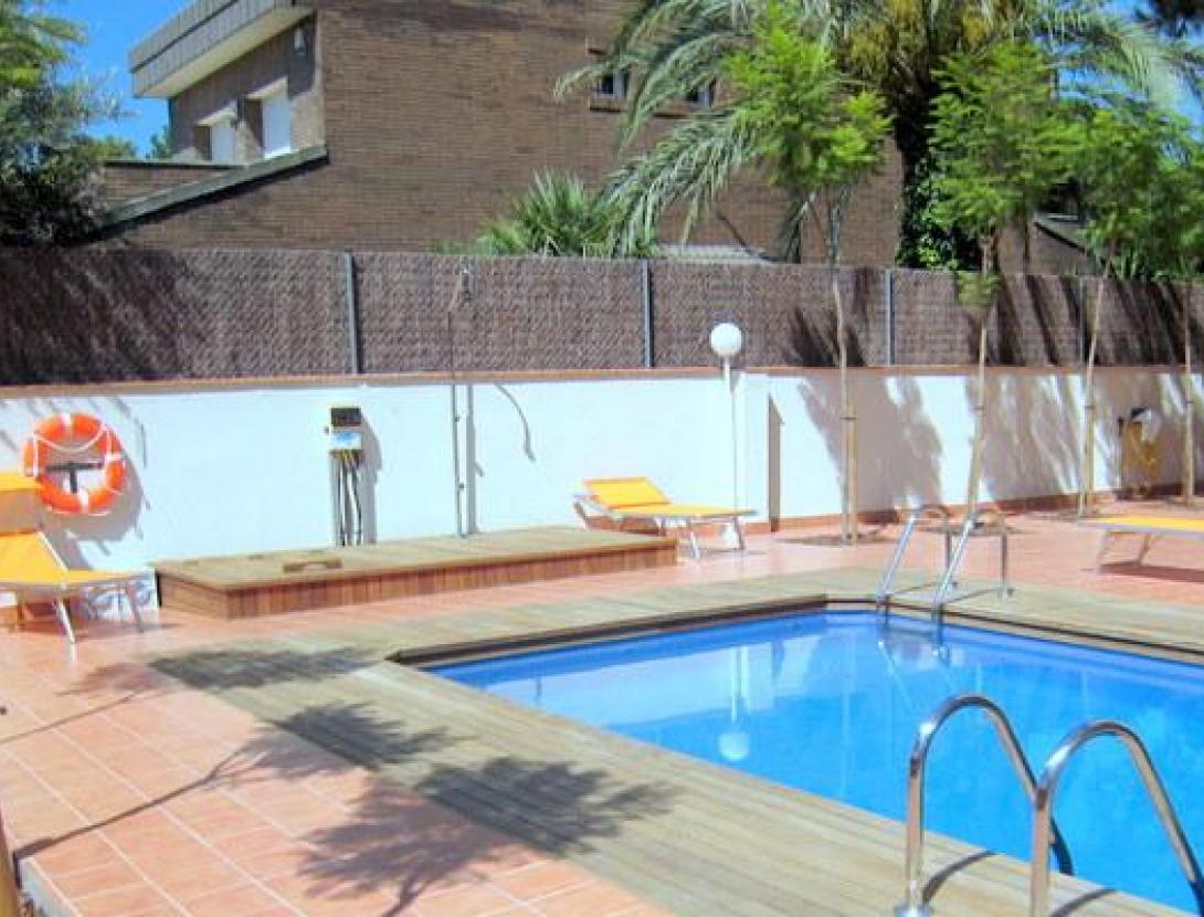 Caru...piscina.JPG Caru...piscina.JPG