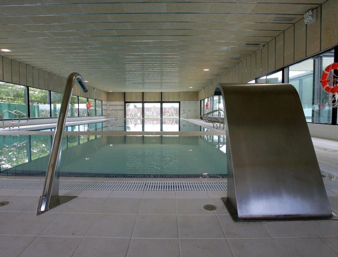 Centre Esplai Piscina.jpg