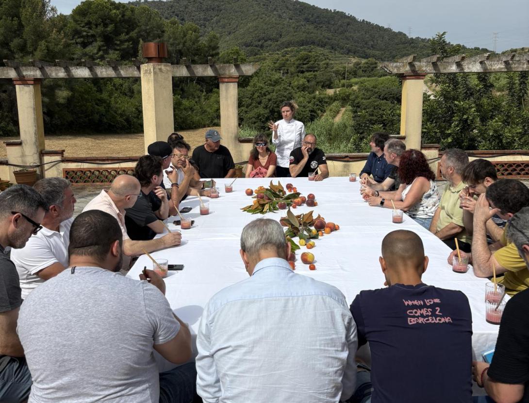Sabors de l’Horta reuneix cuiners i productors per posar en valor la fruita de temporada Sabors de l’Horta reuneix cuiners i productors per posar en valor la fruita de temporada