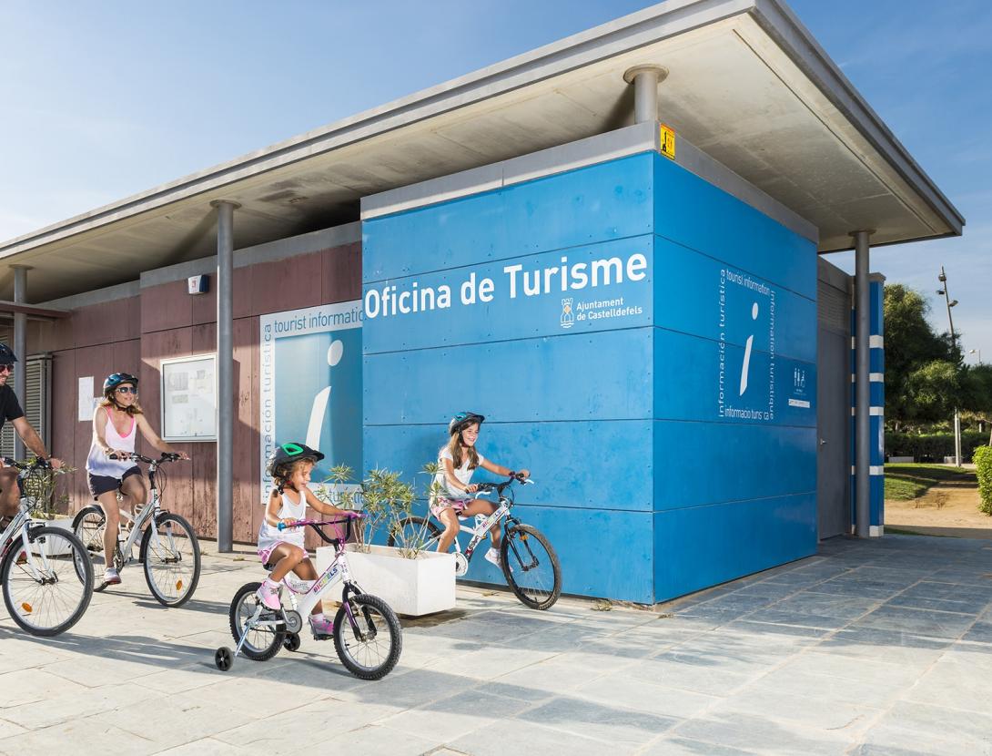 Vacances i negocis són les principals motivacions dels turistes allotjats al Baix Llobregat