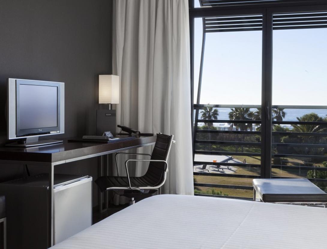 hotel habitacio platja ac gava baix llobregat.jpg