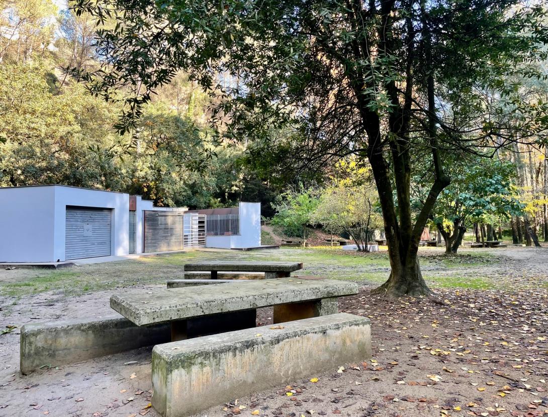 Parc Canals i Nubiola. Espai per a esbarjo familiar Parc Canals i Nubiola. Espai per a esbarjo familiar