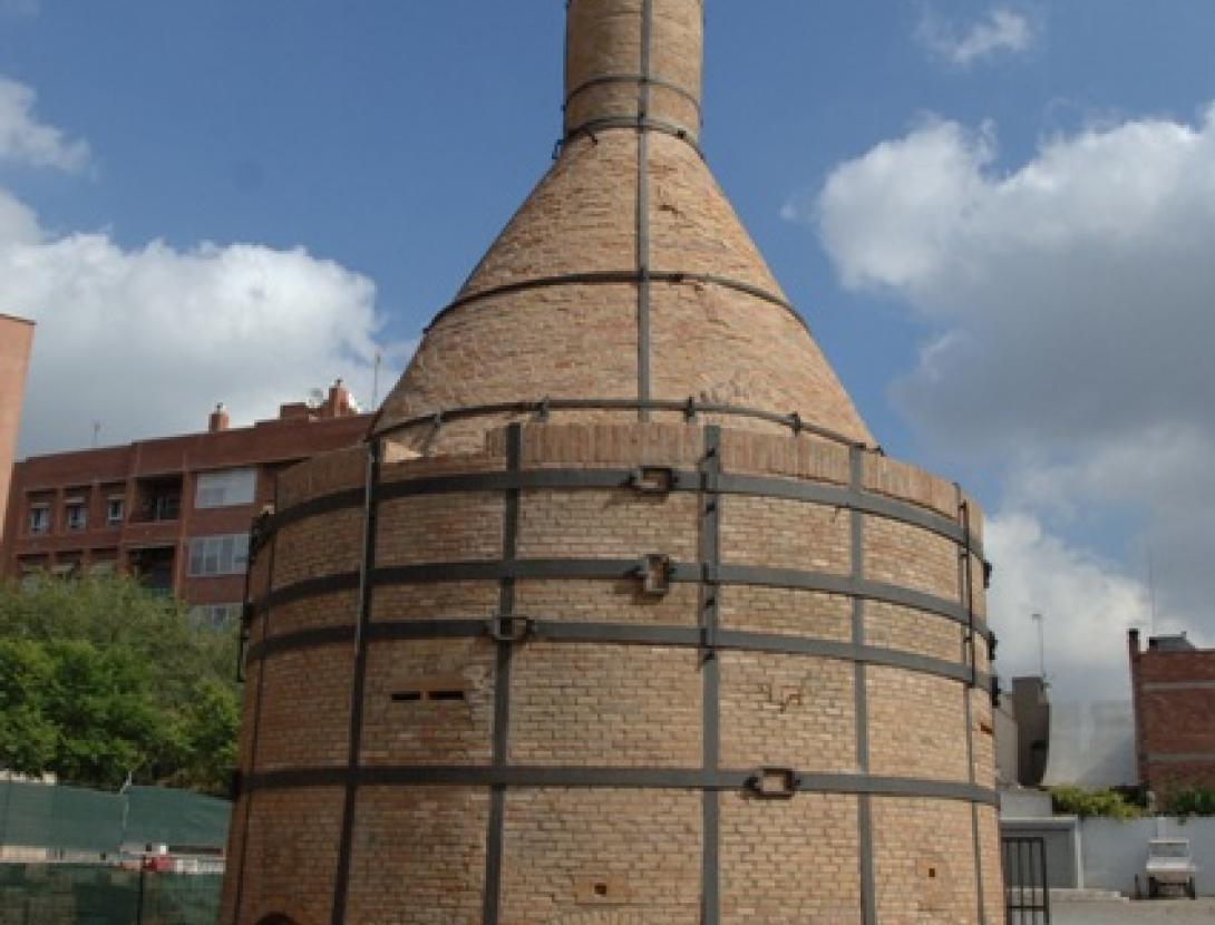 Museu de Ceràmica La Rajoleta 1. Forn d'ampolla La Rajoleta.jpg