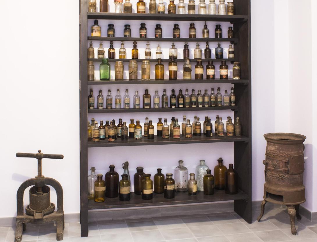 Antiga Farmàcia Bujons Antiga Farmàcia Bujons