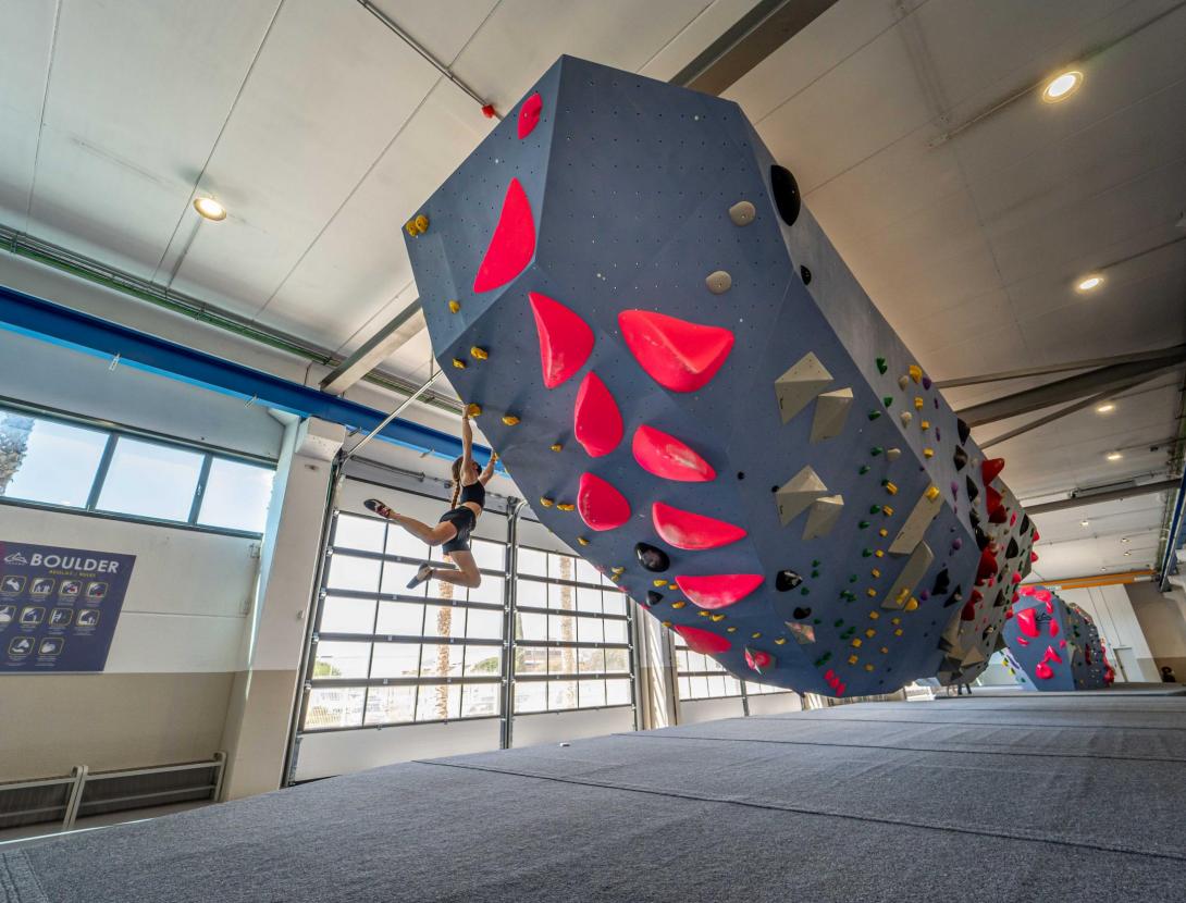 Sharma Climbing Gavà Sharma Climbing