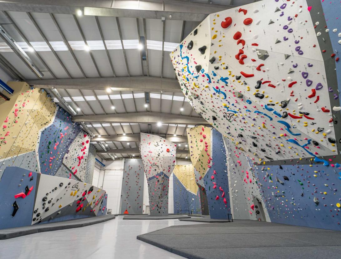 Sharma Climbing Gavà Sharma Climbing