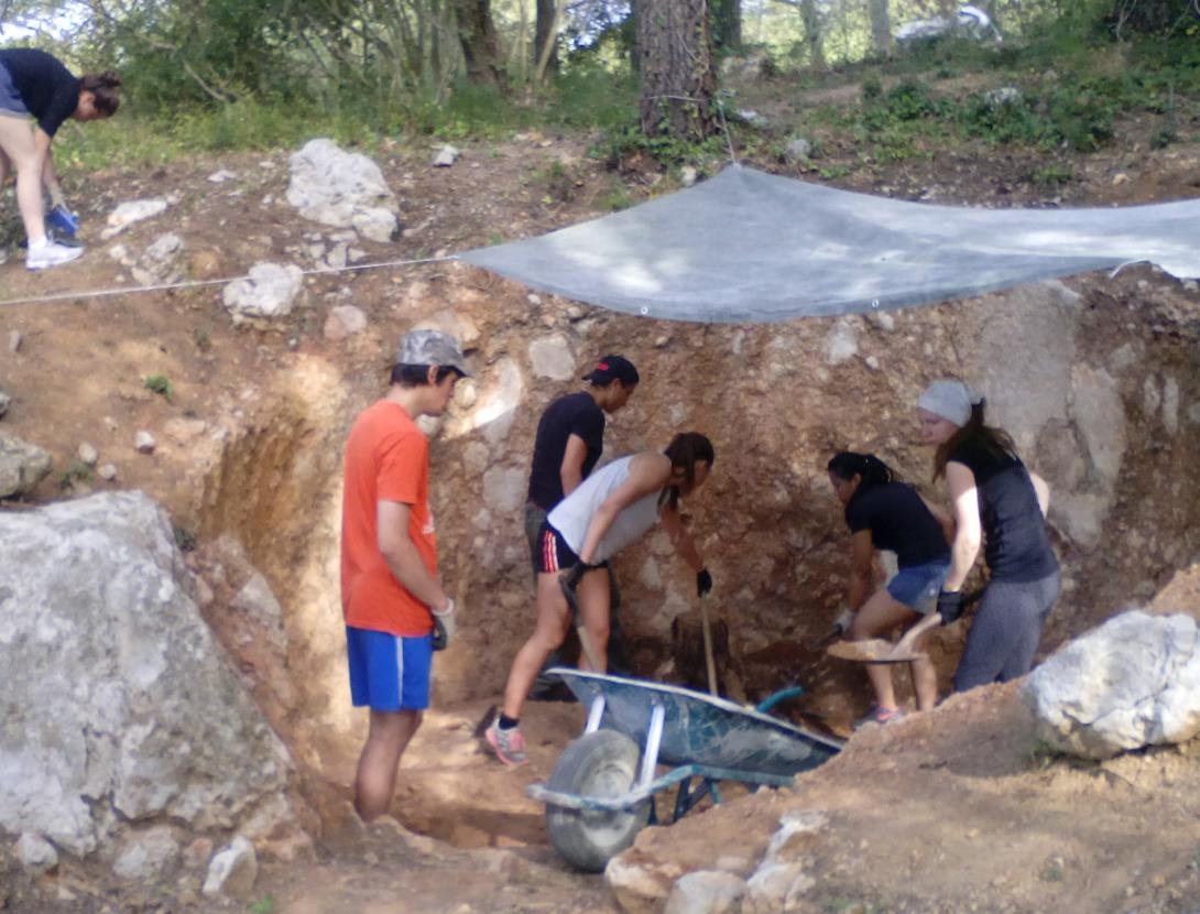 El Ferret. Itinerari del carst 11C FORN DE CALÇ 2 CAN SADURNÍ.jpg