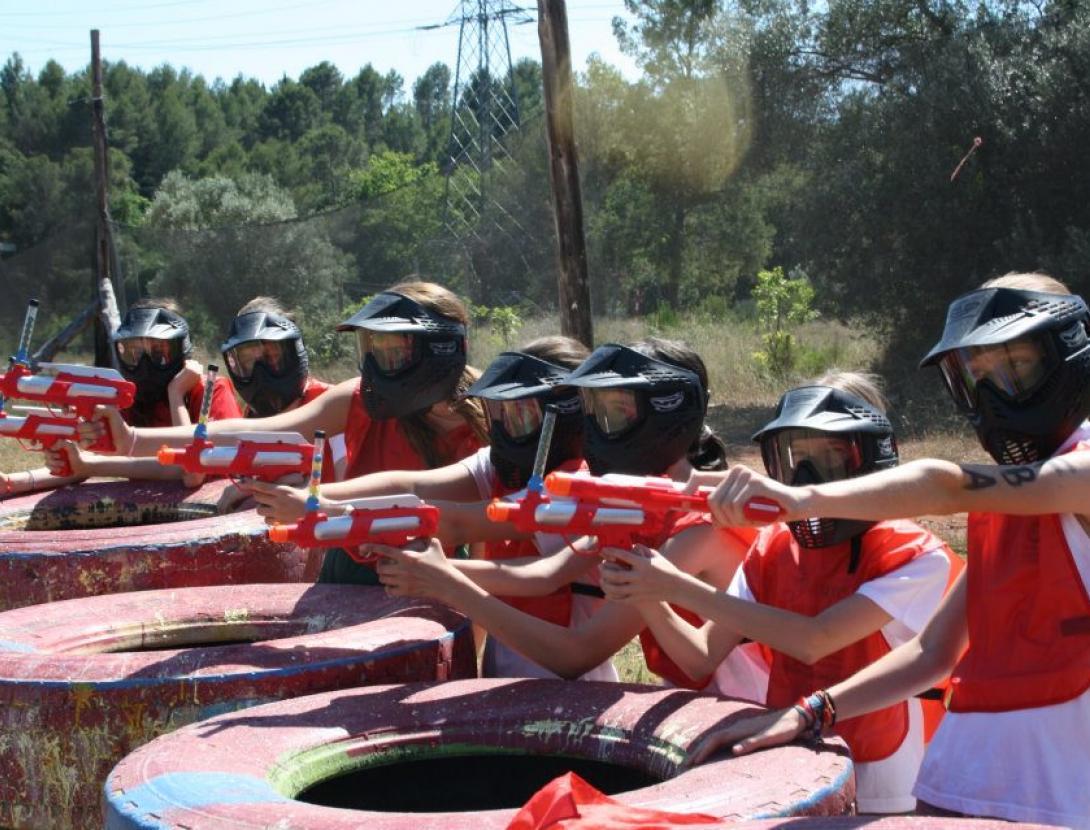 Barcelona Paintball 532599_10150874257580933_1734192538_n.jpg