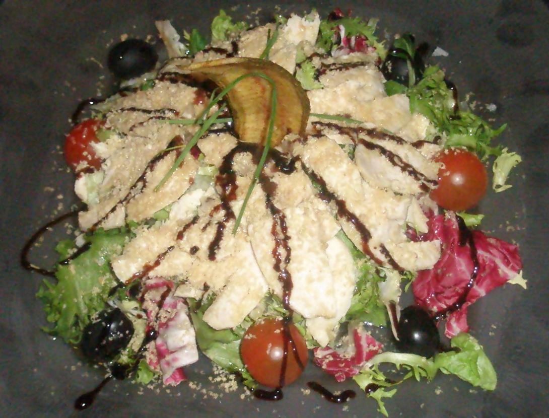 Andalucía ensalada pollo corral.jpg