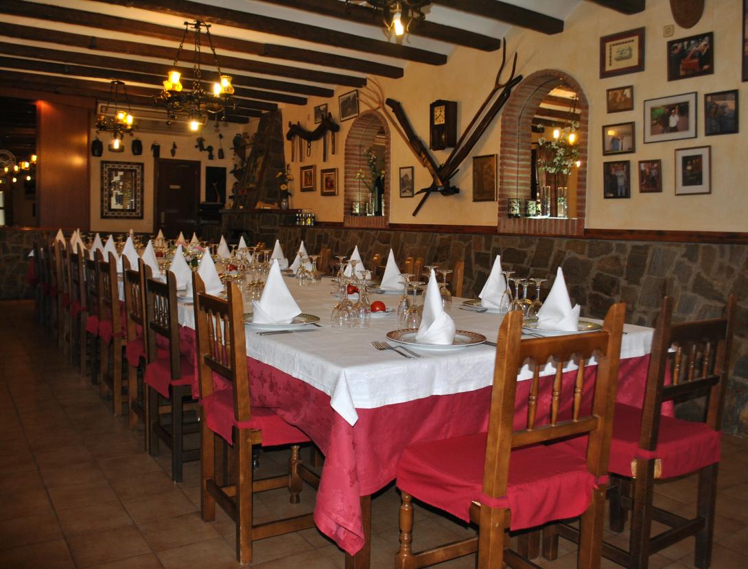 Ermita de Brugués Menjador de  l´avi.JPG