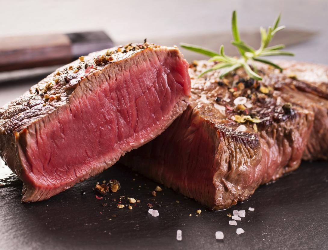 Restaurant Catalunya i Aragó shutterstock_145996466.jpg